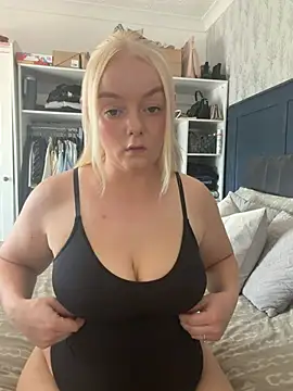 lusciouslylou online show from 26, 6, 2026