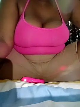 Snapshot of kelenkiey chatting on 8, 10, 2025 kelenkiey online show from 8, 10, 2025