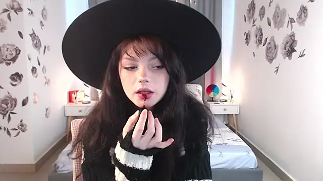 Snapshot of MileyRood chatting on 24, 10, 2025 MileyRood online show from 24, 10, 2025