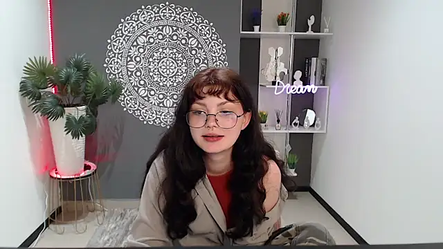 Snapshot of MileyRood chatting on 1, 10, 2025 MileyRood online show from 1, 10, 2025