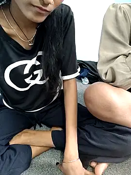 Unique girls90 online show from 21, 2, 2026