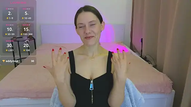 Annaabels online show from 8, 11, 2025