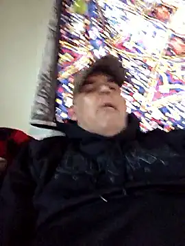 Snapshot of DeeBestEver chatting on 11, 11, 2025 DeeBestEver online show from 11, 11, 2025