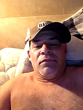 Snapshot of DeeBestEver chatting on 5, 12, 2025 DeeBestEver online show from 5, 12, 2025