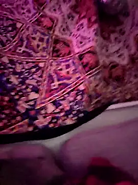 Snapshot of DeeBestEver chatting on 12, 11, 2025 DeeBestEver online show from 12, 11, 2025