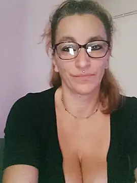 Fifi83Bell online show from 26, 11, 2025