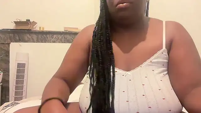 nanaisbackk online show from 21, 10, 2025