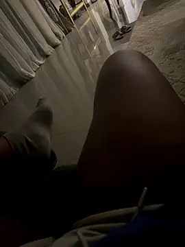 nanaisbackk online show from 25, 11, 2025