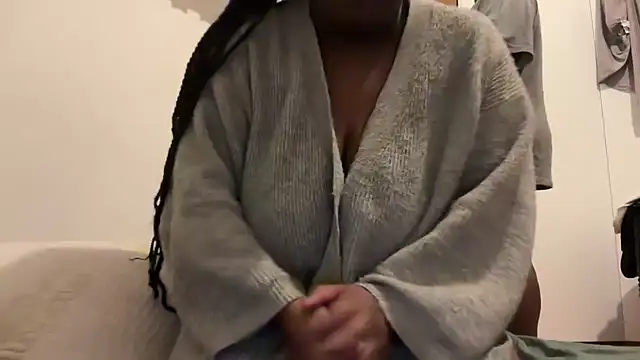 nanaisbackk online show from 14, 10, 2025