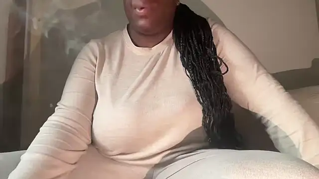 nanaisbackk online show from 10, 10, 2025