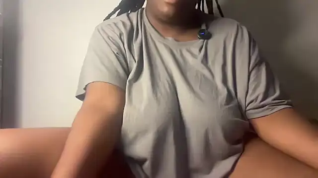 nanaisbackk online show from 25, 10, 2025