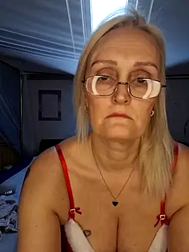 Snapshot of Jenny_Blum chatting on 3, 12, 2025 Jenny Blum online show from 3, 12, 2025