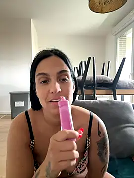 LaPetiteKim online show from 16, 10, 2025