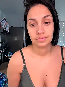 LaPetiteKim online show from 15, 12, 2025