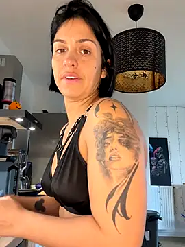 LaPetiteKim online show from 27, 11, 2025