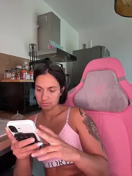 LaPetiteKim online show from 5, 6, 2026