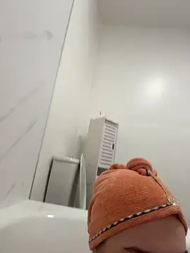 Victoria6989 online show from 22, 2, 2026