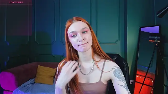 PollyMayer online show from 5, 7, 2026