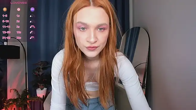 Snapshot of PollyMayer chatting on 22, 5, 2026 PollyMayer online show from 22, 5, 2026