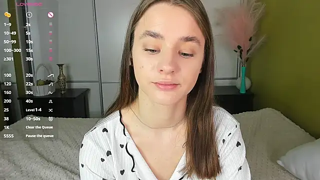 JinnyMcie online show from 25, 3, 2026