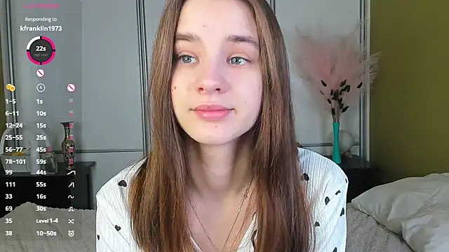 JinnyMcie online show from 15, 4, 2026