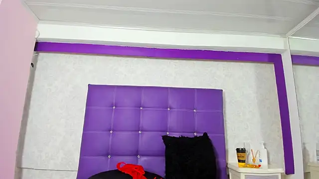 LeaMoreau22 online show from 21, 10, 2025