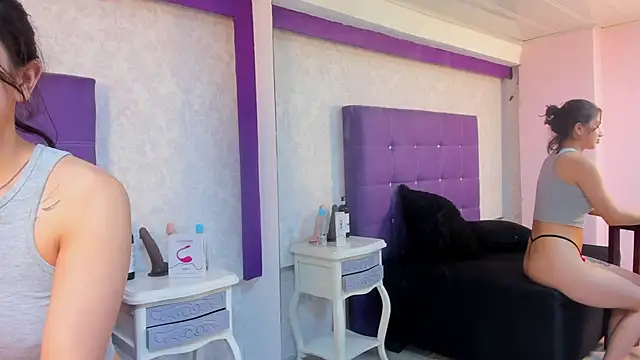 LeaMoreau22 online show from 7, 10, 2025