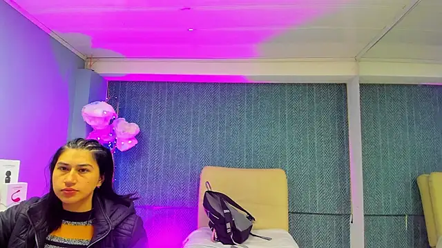 LeaMoreau22 online show from 21, 12, 2025