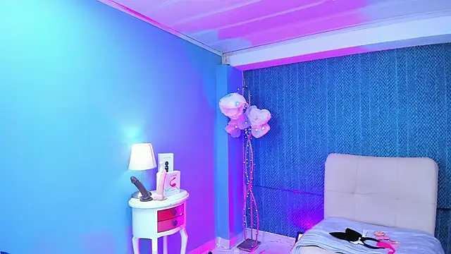 LeaMoreau22 online show from 20, 12, 2025