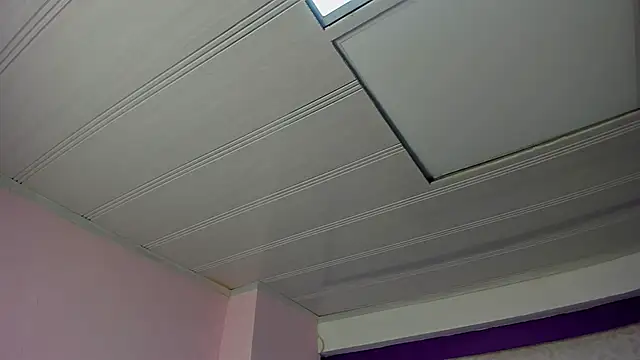 LeaMoreau22 online show from 18, 11, 2025