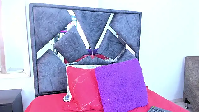 mia fox4 online show from 1, 12, 2025