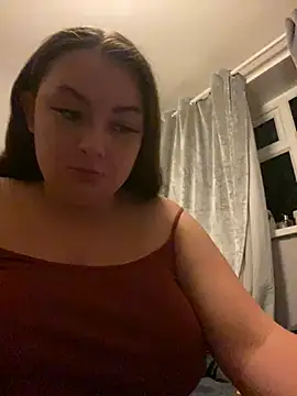 MadelineLeah online show from 16, 7, 2026