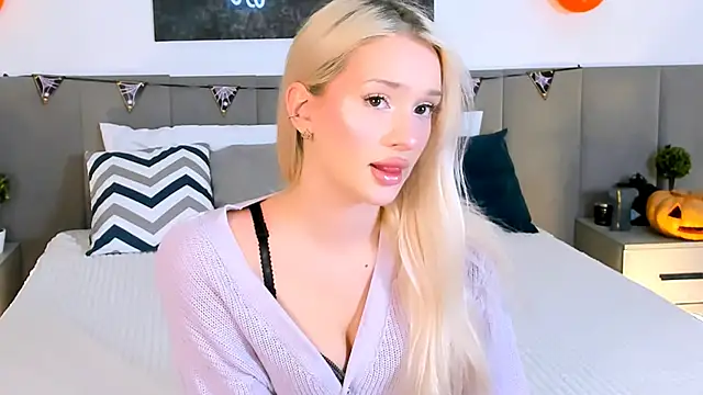 SugarWhisper online show from 30, 10, 2025