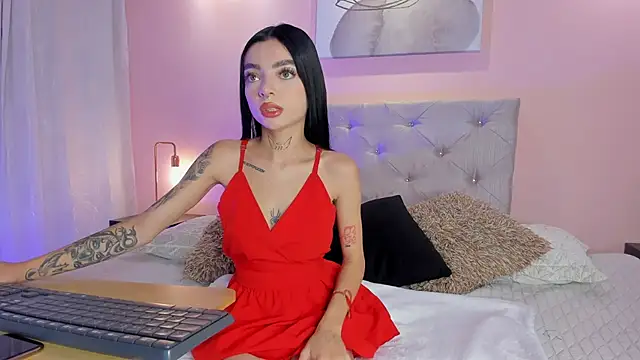 scarlettvelvet  online show from 3, 10, 2025