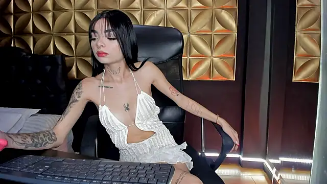 scarlettvelvet  online show from 27, 11, 2025