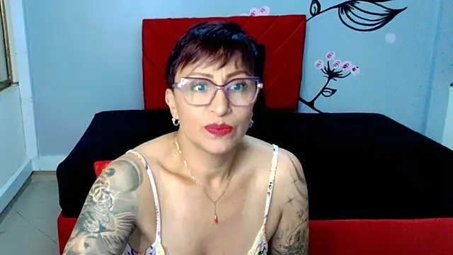 Charlotte  Gray online show from 9, 10, 2025