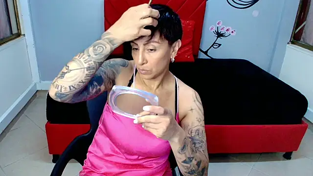 Charlotte  Gray online show from 12, 10, 2025