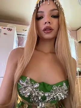  Siennaaa  online show from 3, 11, 2025