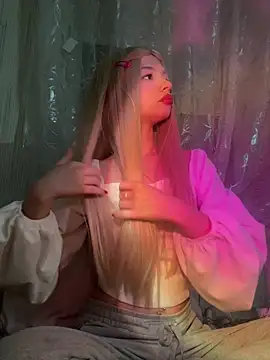  Siennaaa  online show from 27, 2, 2026