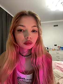  Siennaaa  online show from 15, 2, 2026