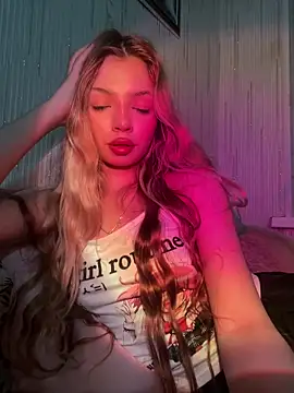  Siennaaa  online show from 1, 3, 2026