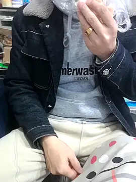 chougegg0214 online show from 8, 1, 2026