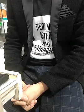 chougegg0214 online show from 13, 11, 2025