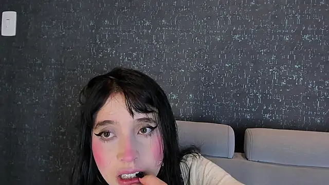 MeganR  online show from 25, 4, 2026
