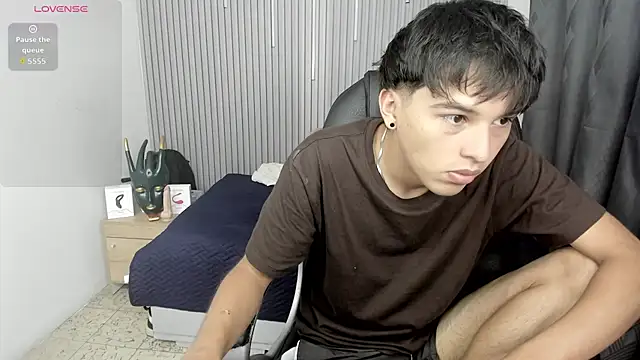 Snapshot of StiwenTwink chatting on 26, 5, 2026 StiwenTwink online show from 26, 5, 2026