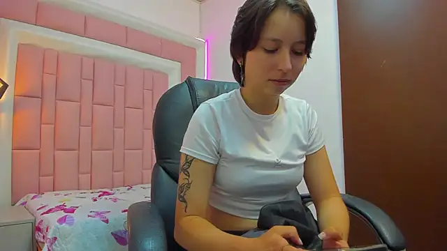 Klaret Toy online show from 30, 11, 2025