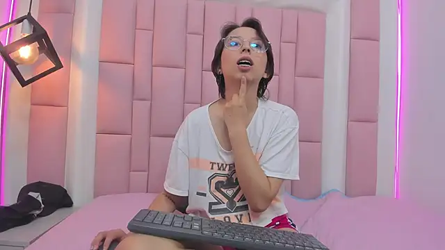 Klaret Toy online show from 2, 10, 2025