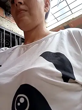 antonellahotimida online show from 6, 10, 2025