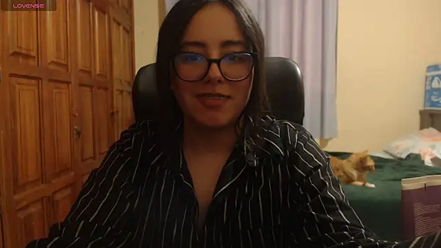 Venus cat  online show from 16, 12, 2025