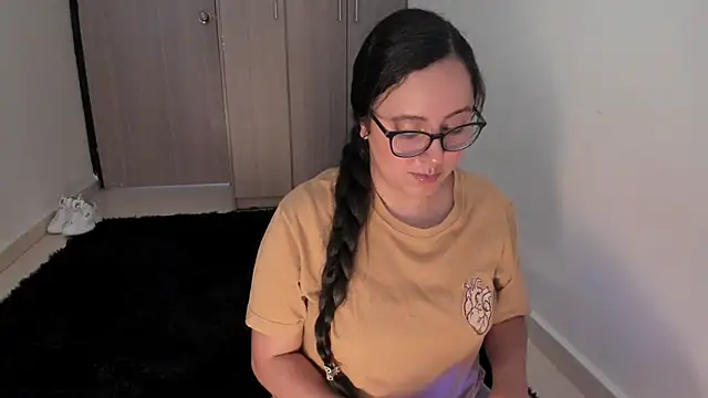 Venus cat  online show from 5, 10, 2025